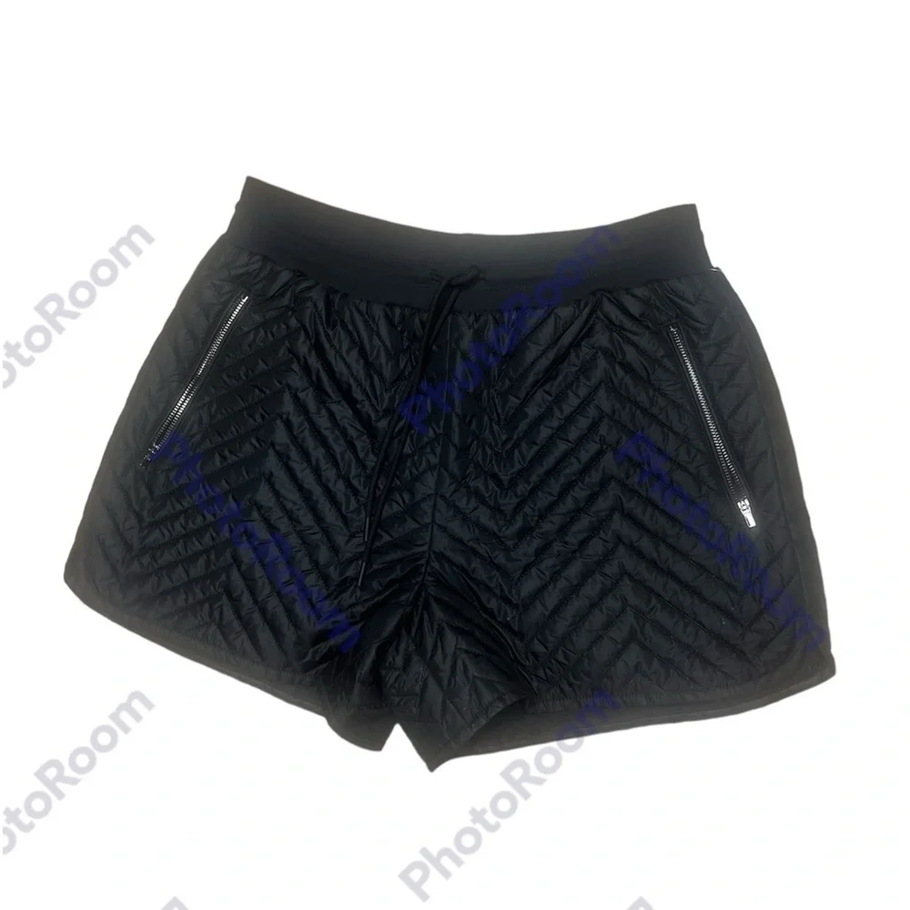 NWOT  $89 Athleta Apres Zip Pockets Black Quilted Ski shorts size 8